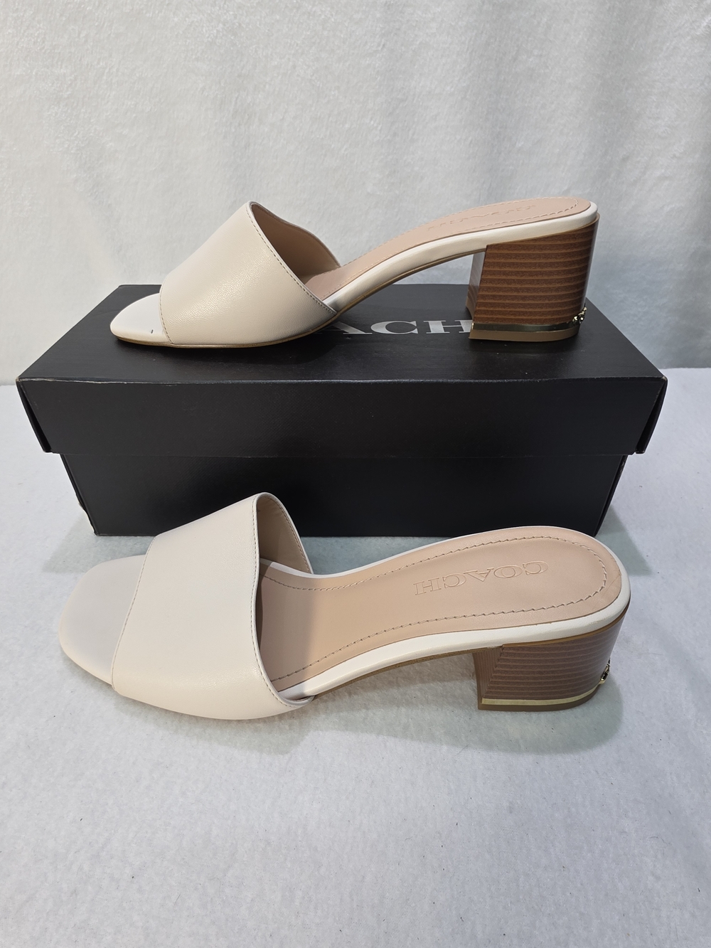 Coach Women's Cream Maggi Leather Block Heel Slide - Picture 3 of 12